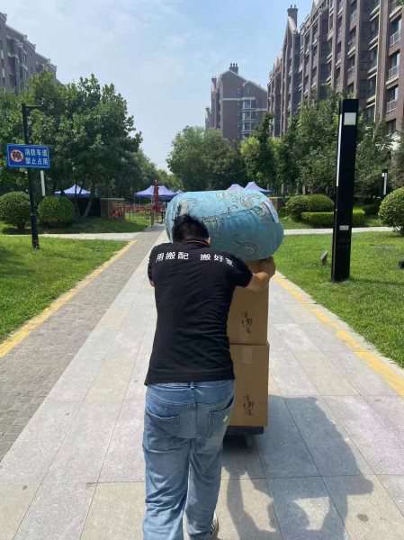 北京搬家现场图片