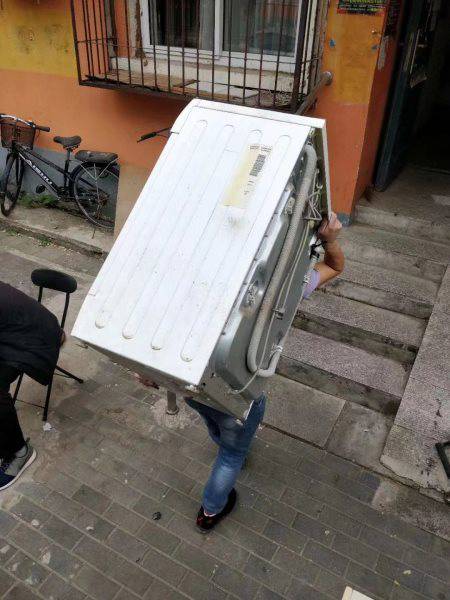 北京搬家现场图片